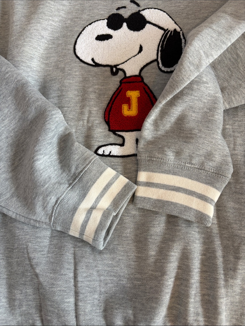 Peanuts Snoopy Crewneck Sweatshirt new condition size Medium - Picture 10 of 11